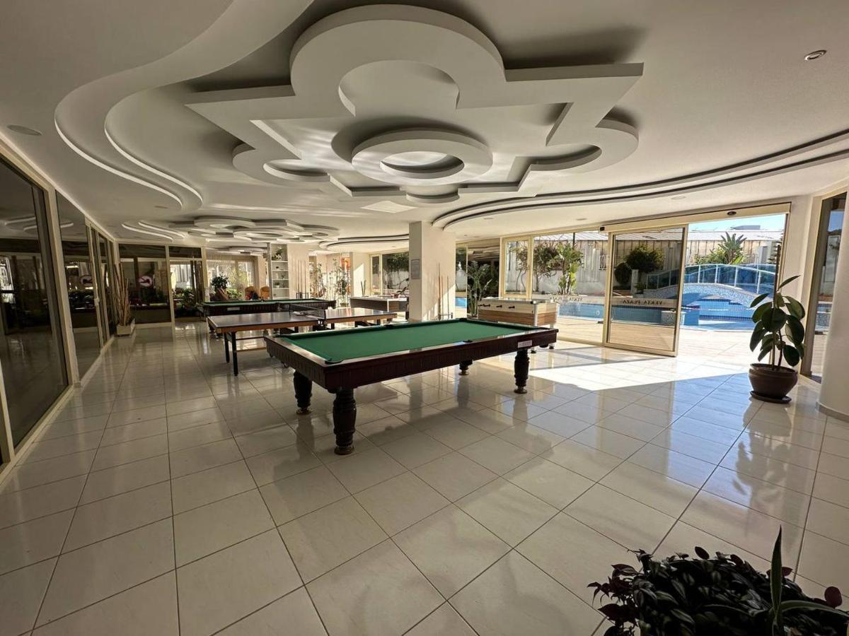 Yekta Plaza *